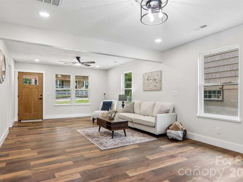 169 East Street, Waynesville, NC 28786.  MLS# CAR4394289, YatesRealty ID 32372. 