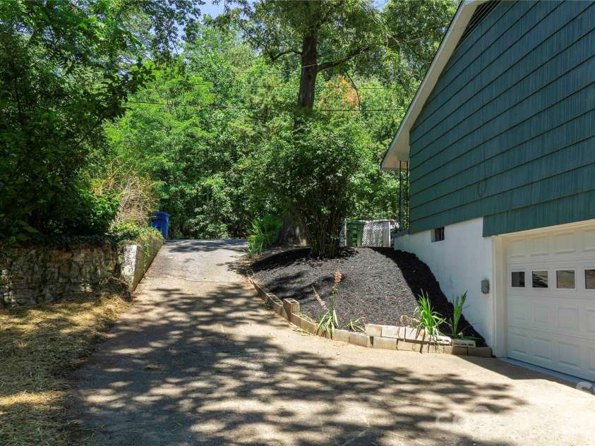 354 Brevard Road, Asheville, NC 28806.  MLS# CAR4396770, YatesRealty ID 32373. 