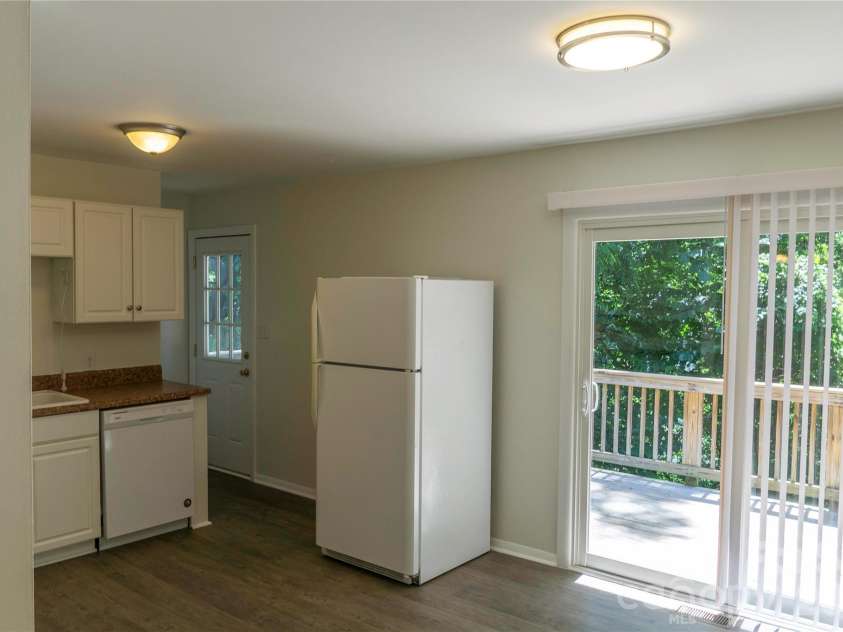 354 Brevard Road, Asheville, NC 28806.  MLS# CAR4396770, YatesRealty ID 32373. 