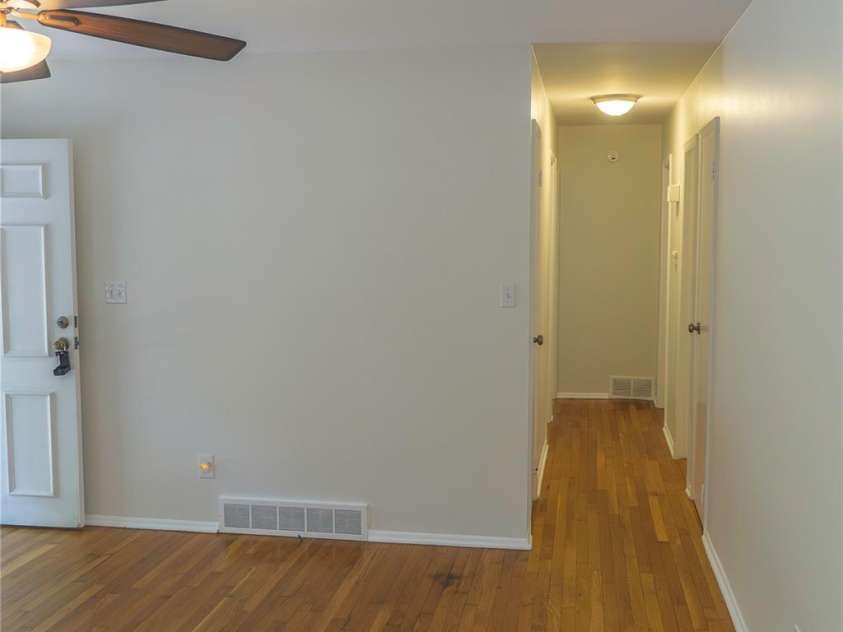 354 Brevard Road, Asheville, NC 28806.  MLS# CAR4396770, YatesRealty ID 32373. 