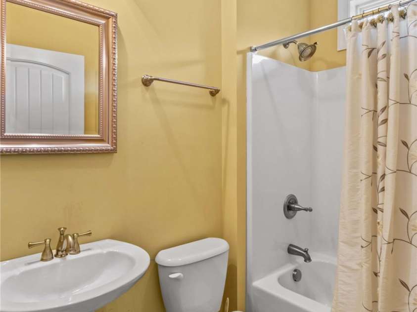 143 Larue Circle, Statesville, NC 28625.  MLS# CAR4287817, YatesRealty ID 32374. Bathroom