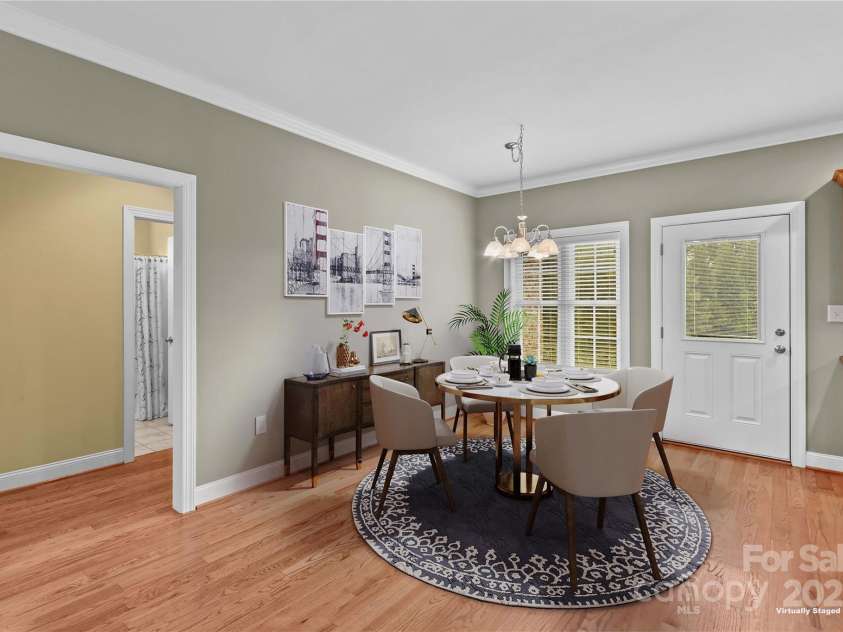143 Larue Circle, Statesville, NC 28625.  MLS# CAR4287817, YatesRealty ID 32374. Dining Area