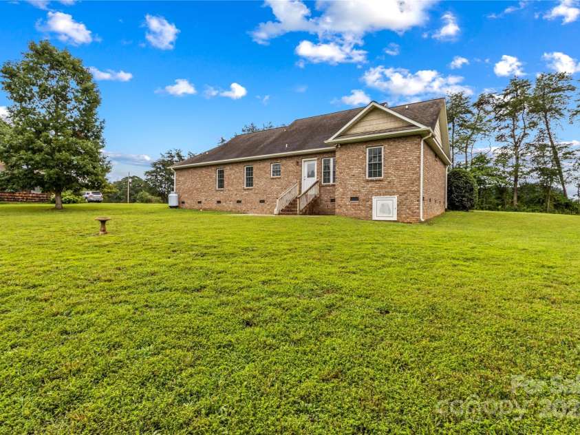 143 Larue Circle, Statesville, NC 28625.  MLS# CAR4287817, YatesRealty ID 32374. Yard