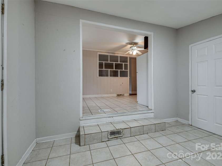 4808 Brooktree Drive, Charlotte, NC 28208.  MLS# CAR4290664, YatesRealty ID 32375. 