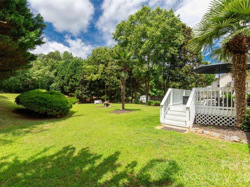 1315 Ridgewood Drive, Rock Hill, SC 29732.  MLS# CAR4393979, YatesRealty ID 32376. 