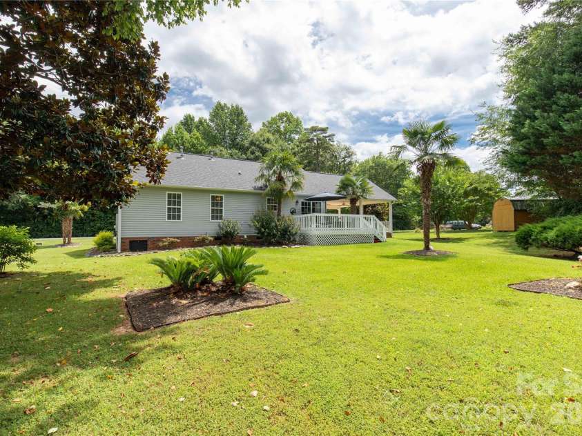 1315 Ridgewood Drive, Rock Hill, SC 29732.  MLS# CAR4393979, YatesRealty ID 32376. 