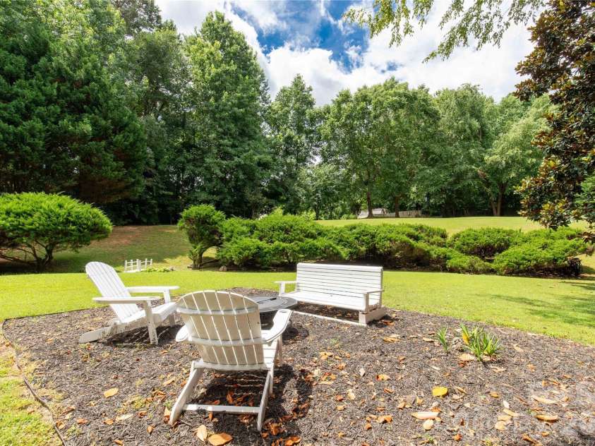 1315 Ridgewood Drive, Rock Hill, SC 29732.  MLS# CAR4393979, YatesRealty ID 32376. 