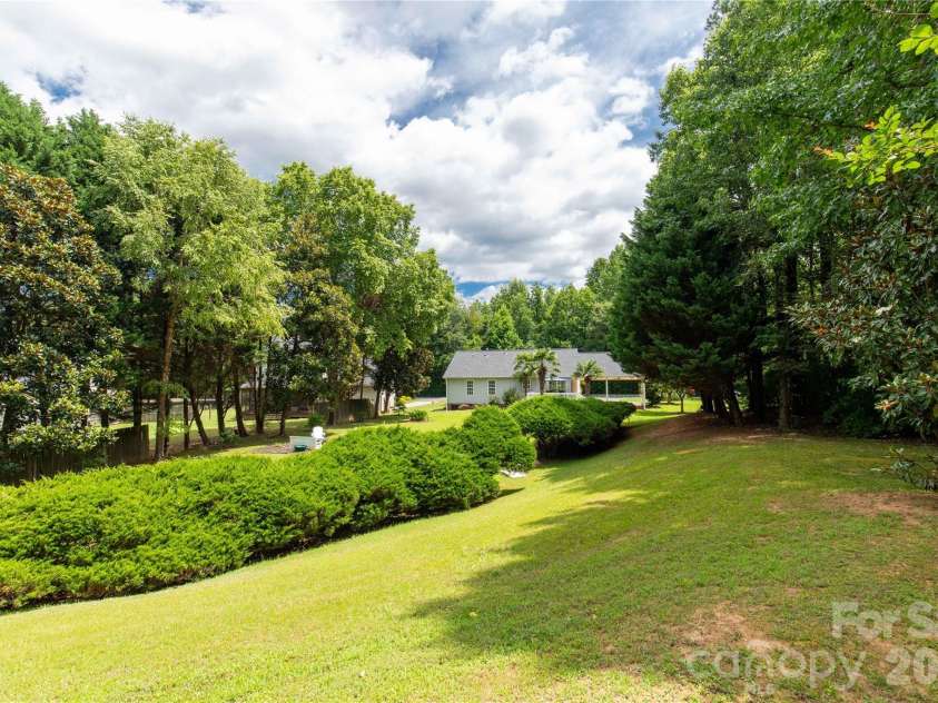 1315 Ridgewood Drive, Rock Hill, SC 29732.  MLS# CAR4393979, YatesRealty ID 32376. 