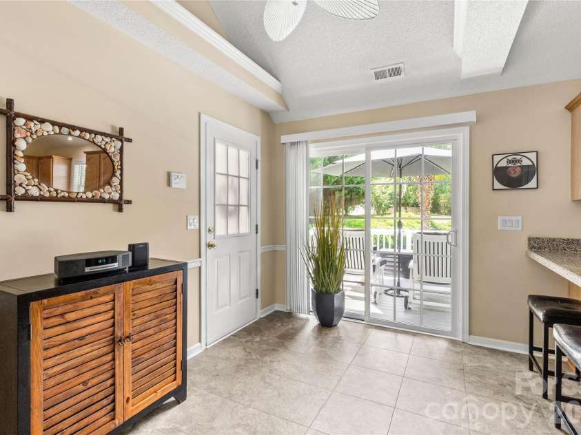 1315 Ridgewood Drive, Rock Hill, SC 29732.  MLS# CAR4393979, YatesRealty ID 32376. 