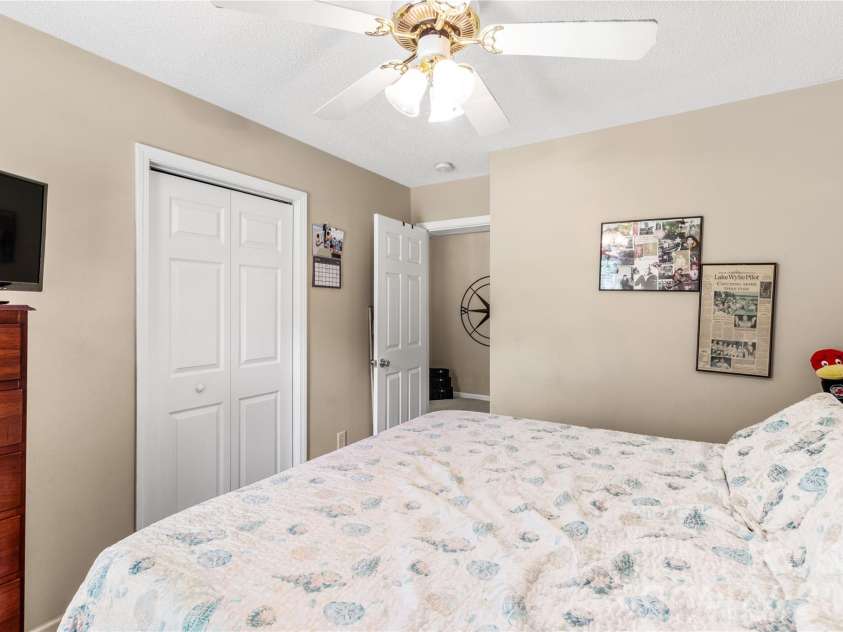 1315 Ridgewood Drive, Rock Hill, SC 29732.  MLS# CAR4393979, YatesRealty ID 32376. 