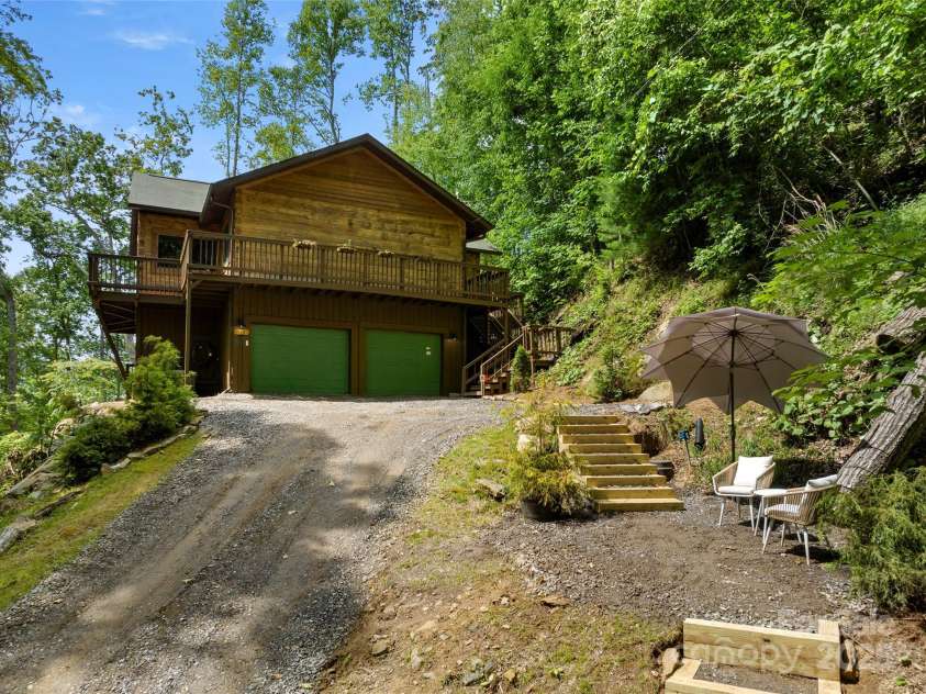 619 Leisure Lane, Burnsville, NC 28714.  MLS# CAR4265760, YatesRealty ID 32376. 