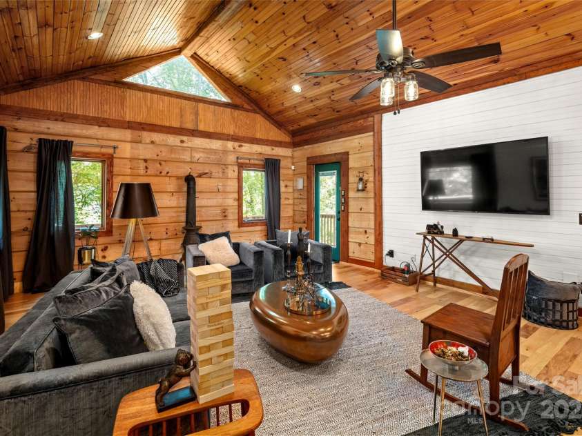 619 Leisure Lane, Burnsville, NC 28714.  MLS# CAR4265760, YatesRealty ID 32376. 