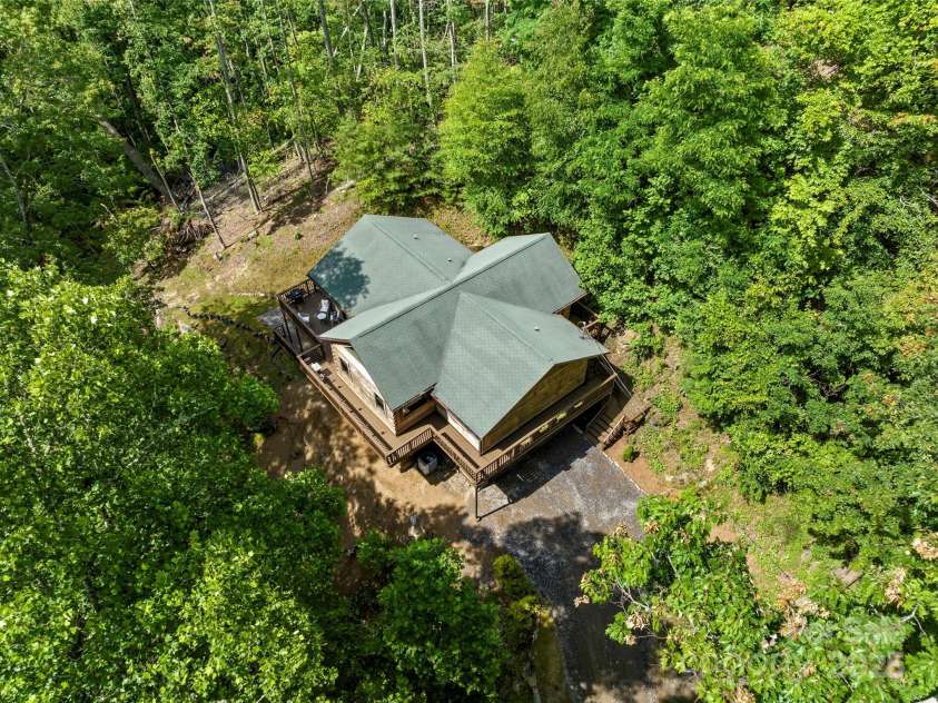 619 Leisure Lane, Burnsville, NC 28714.  MLS# CAR4265760, YatesRealty ID 32376. 