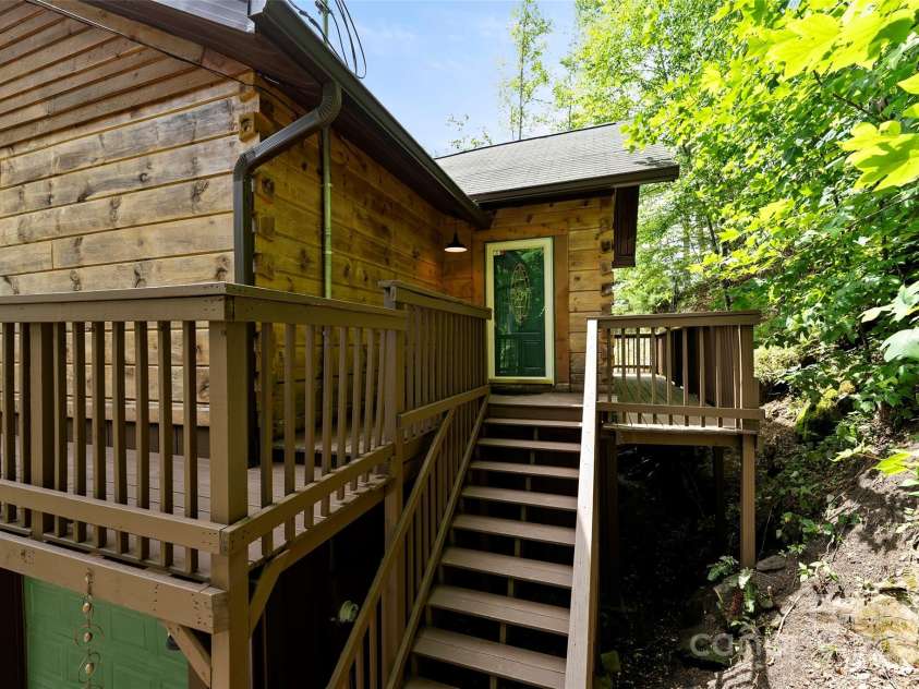 619 Leisure Lane, Burnsville, NC 28714.  MLS# CAR4326174, YatesRealty ID 32376. 