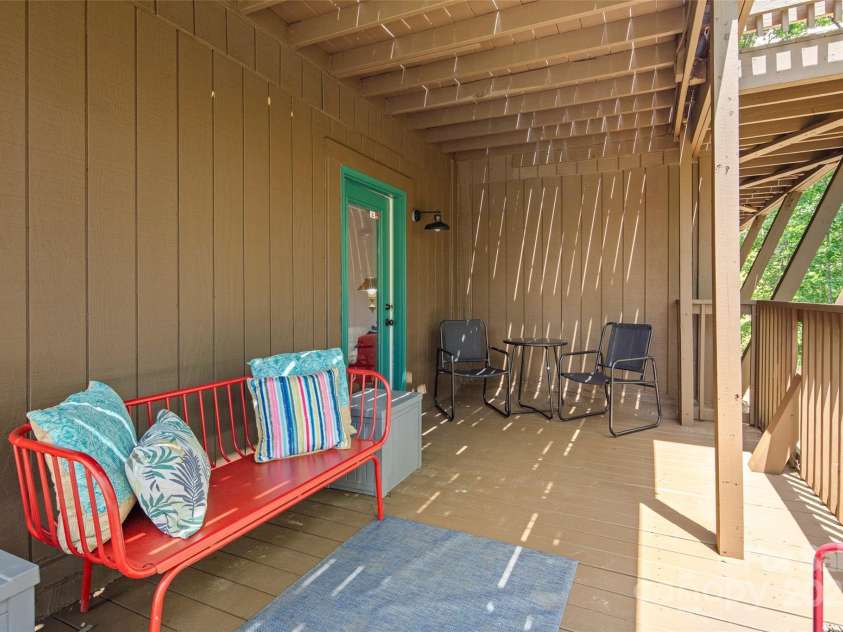 619 Leisure Lane, Burnsville, NC 28714.  MLS# CAR4326174, YatesRealty ID 32376. 