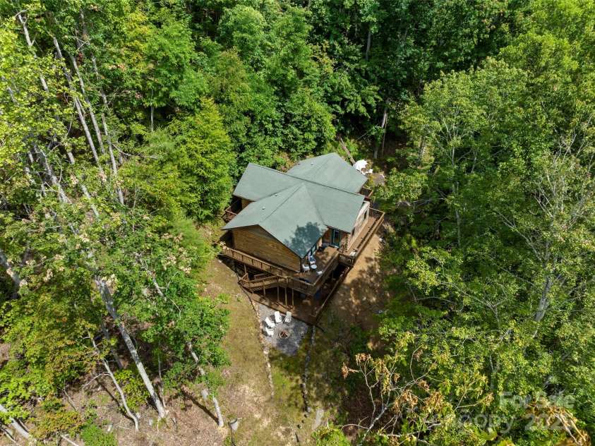 619 Leisure Lane, Burnsville, NC 28714.  MLS# CAR4326174, YatesRealty ID 32376. 