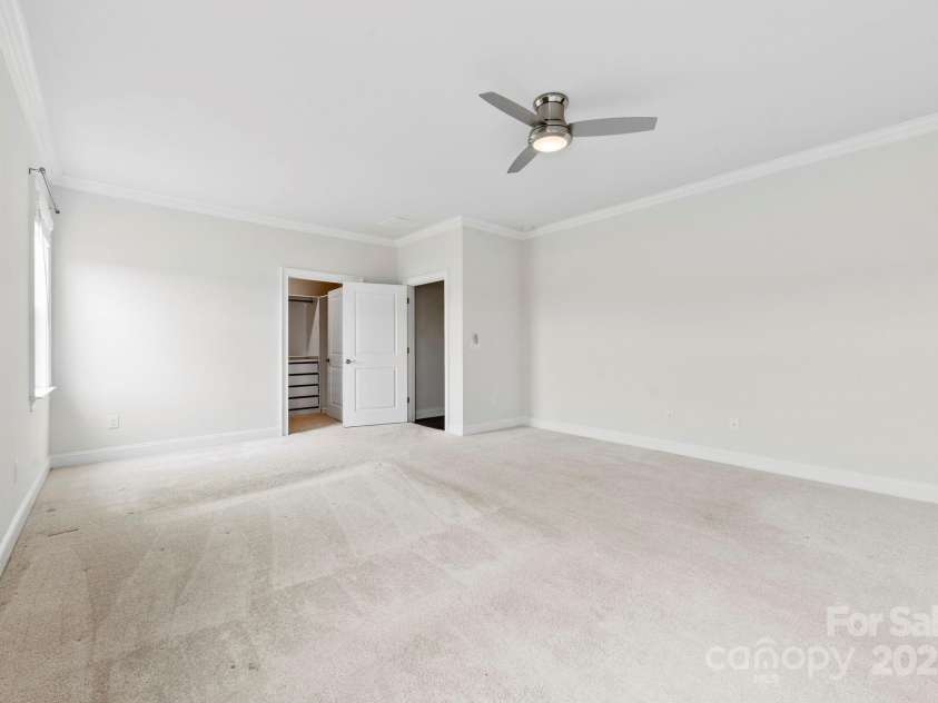 1300 Dali Boulevard, Mount Holly, NC 28120.  MLS# CAR4273269, YatesRealty ID 32377. 