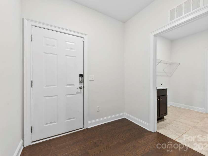 1300 Dali Boulevard, Mount Holly, NC 28120.  MLS# CAR4273269, YatesRealty ID 32377. 