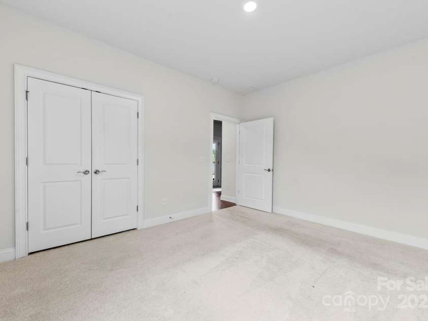 1300 Dali Boulevard, Mount Holly, NC 28120.  MLS# CAR4273269, YatesRealty ID 32377. 