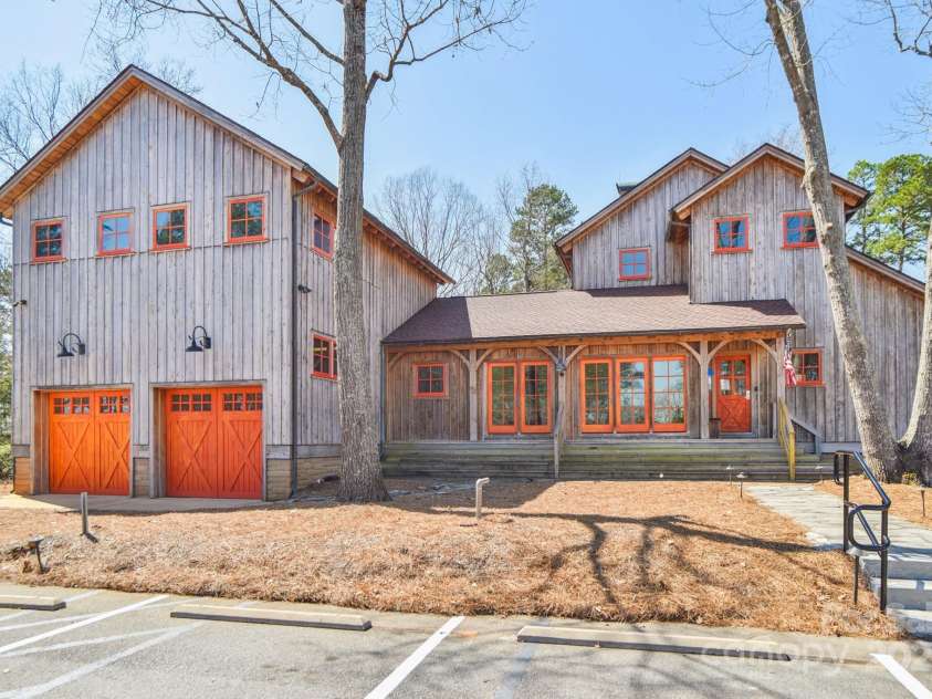 1300 Dali Boulevard, Mount Holly, NC 28120.  MLS# CAR4273269, YatesRealty ID 32377. 