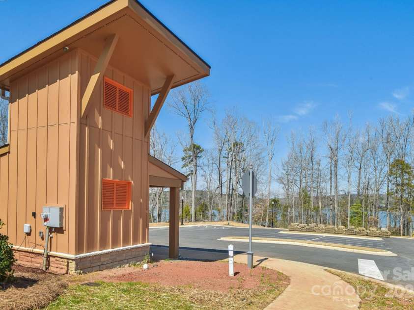 1300 Dali Boulevard, Mount Holly, NC 28120.  MLS# CAR4273269, YatesRealty ID 32377. 