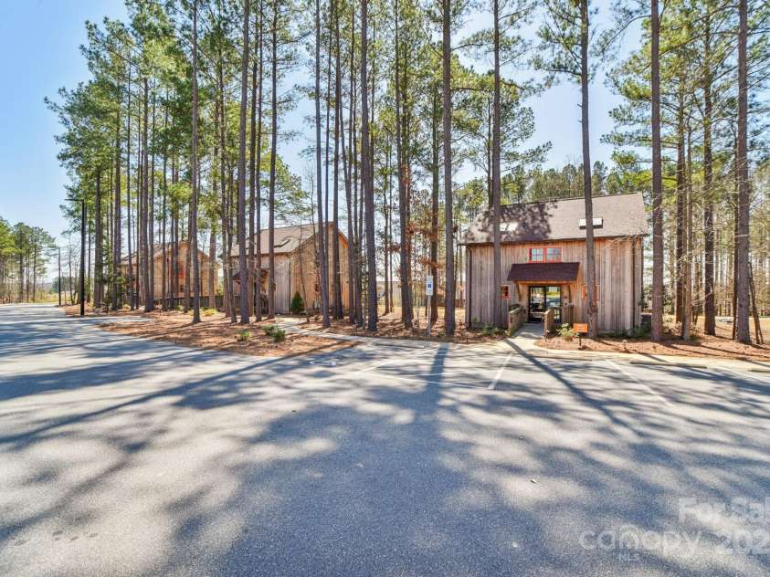 1300 Dali Boulevard, Mount Holly, NC 28120.  MLS# CAR4273269, YatesRealty ID 32377. 