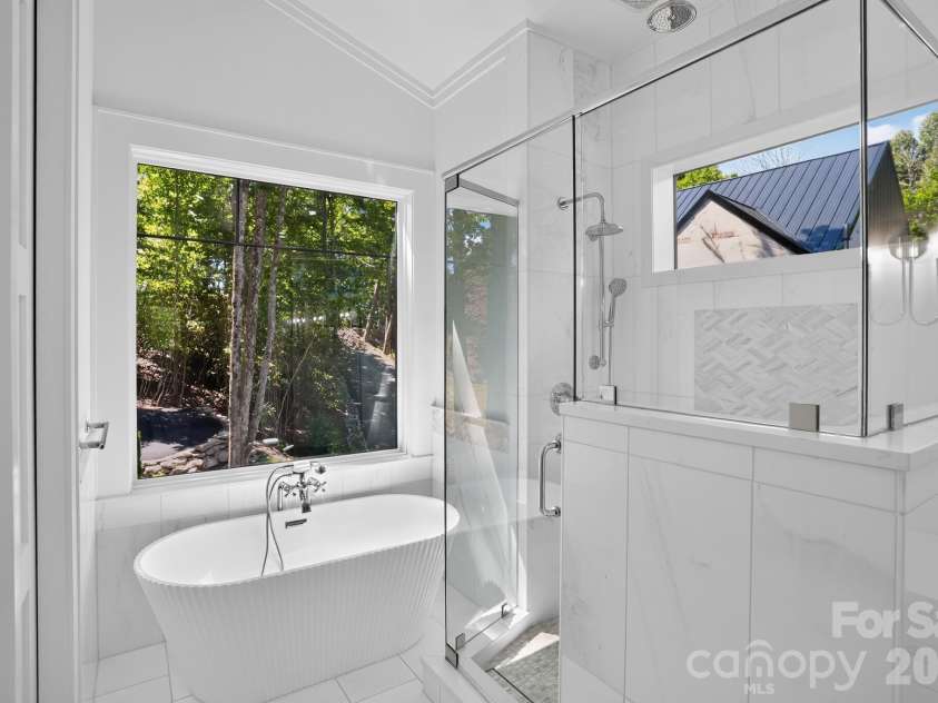 475 State View Road, Boone, NC 28607.  MLS# CAR4396761, YatesRealty ID 32377. 