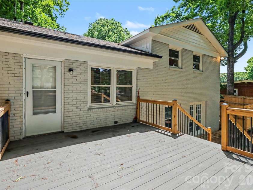 1410 Burnley Road, Charlotte, NC 28210.  MLS# CAR4380063, YatesRealty ID 32378. 
