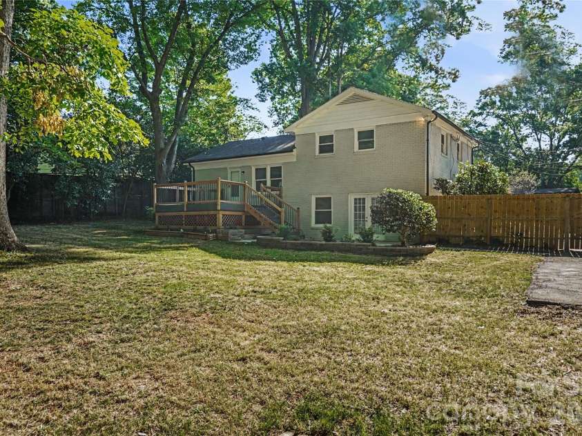 1410 Burnley Road, Charlotte, NC 28210.  MLS# CAR4380063, YatesRealty ID 32378. 