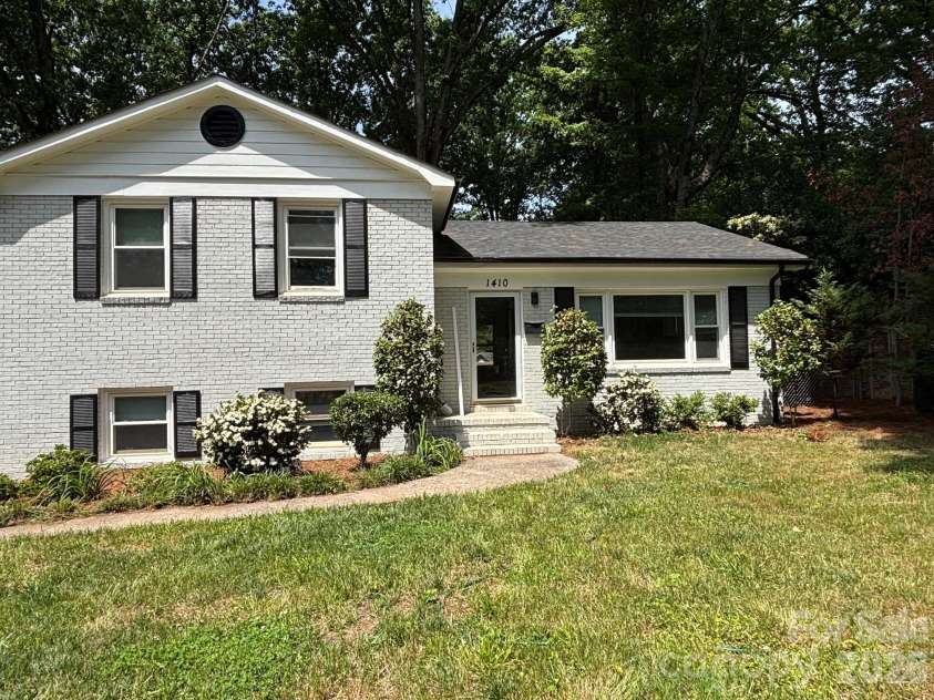 1410 Burnley Road, Charlotte, NC 28210.  MLS# CAR4380063, YatesRealty ID 32378. Front Elevation