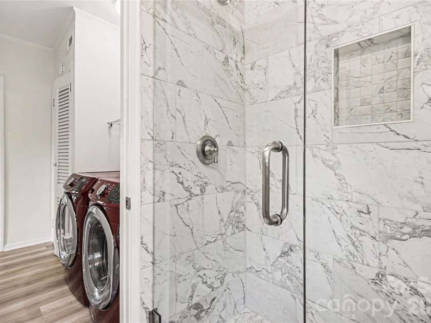 1410 Burnley Road, Charlotte, NC 28210.  MLS# CAR4380063, YatesRealty ID 32378. Lower-Level Bath