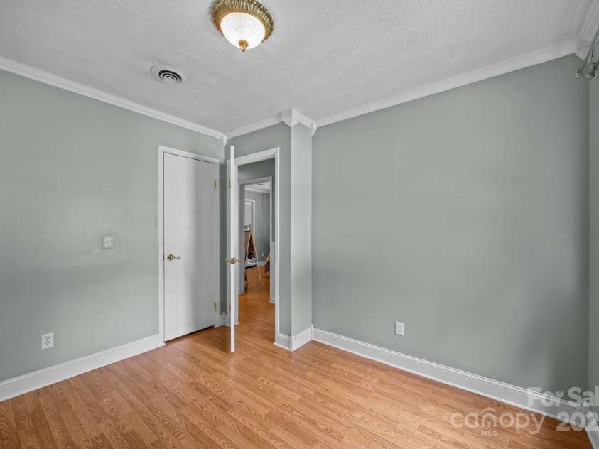 64 Christopher Lane, Sylva, NC 28779.  MLS# CAR4274433, YatesRealty ID 32378. 
