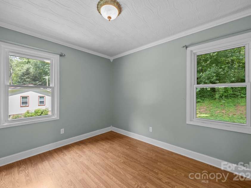 64 Christopher Lane, Sylva, NC 28779.  MLS# CAR4274433, YatesRealty ID 32378. Bedroom #3
