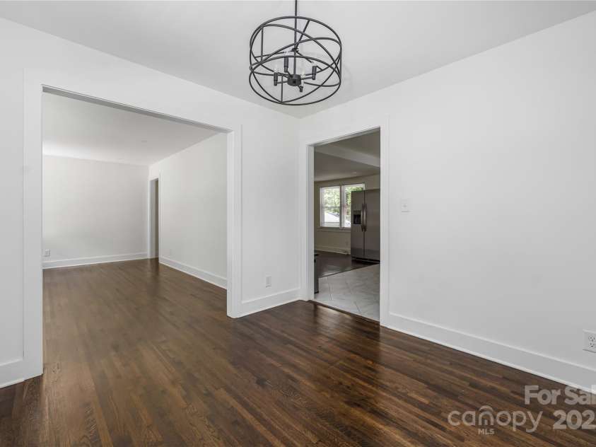 5337 Kildare Drive, Charlotte, NC 28215.  MLS# CAR4276941, YatesRealty ID 32379. 