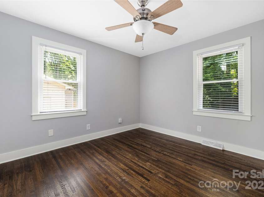5337 Kildare Drive, Charlotte, NC 28215.  MLS# CAR4276941, YatesRealty ID 32379. Bedroom