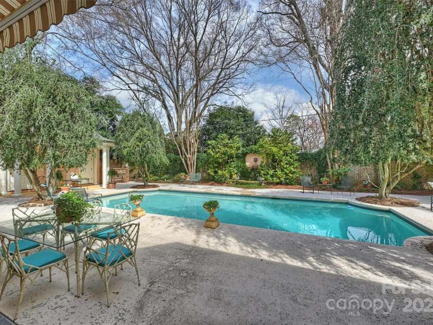 318 Canterbury Road, Charlotte, NC 28211.  MLS# CAR4231857, YatesRealty ID 3238. 