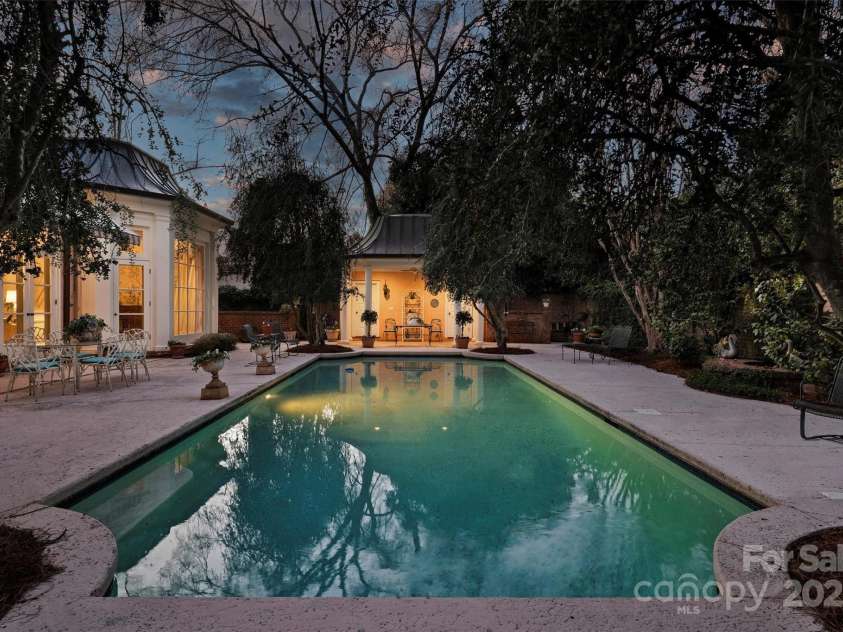 318 Canterbury Road, Charlotte, NC 28211.  MLS# CAR4231857, YatesRealty ID 3238. A dream for entertainers! Envision evenings hosting guests by the pool.