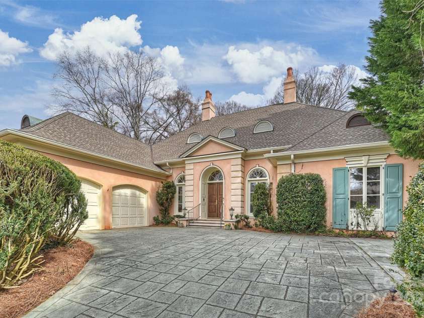 318 Canterbury Road, Charlotte, NC 28211.  MLS# CAR4231857, YatesRealty ID 3238. Don't miss this rare opportunity to own a piece of Charlotte's architectural history at 318 S Canterbury Rd.