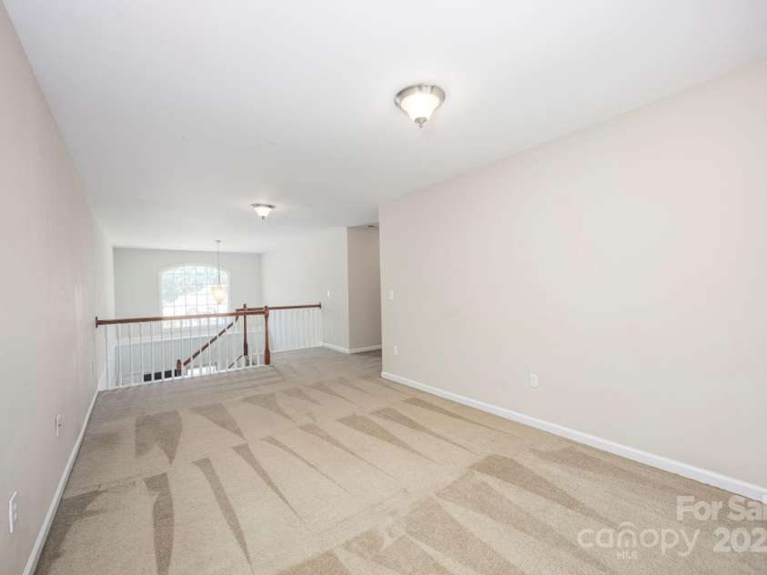 2624 Mt Isle Harbor Drive, Charlotte, NC 28214.  MLS# CAR4283520, YatesRealty ID 32381. Loft
