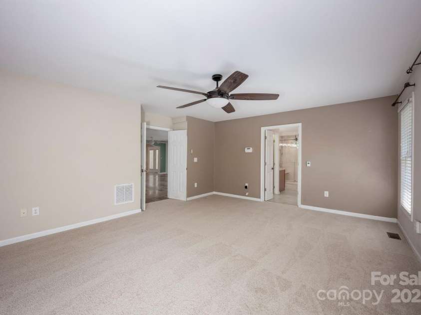 2624 Mt Isle Harbor Drive, Charlotte, NC 28214.  MLS# CAR4283520, YatesRealty ID 32381. Primary Bedroom on Main Level
