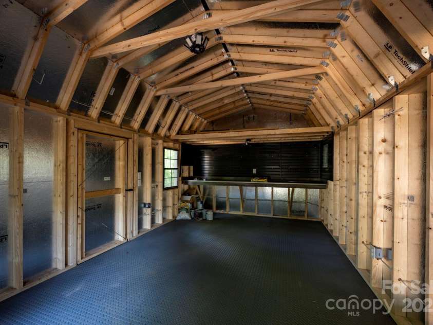 2624 Mt Isle Harbor Drive, Charlotte, NC 28214.  MLS# CAR4283520, YatesRealty ID 32381. Site Built Outbuilding