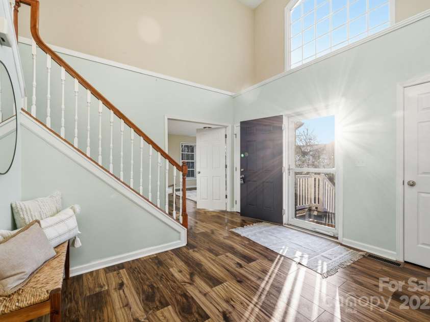 2624 Mt Isle Harbor Drive, Charlotte, NC 28214.  MLS# CAR4327624, YatesRealty ID 32381. 