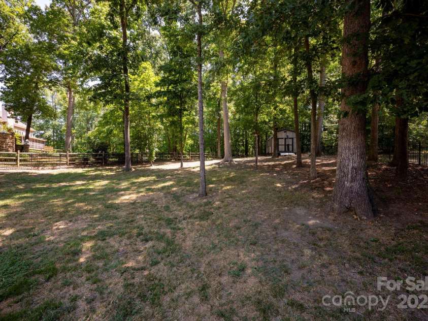 2624 Mt Isle Harbor Drive, Charlotte, NC 28214.  MLS# CAR4327624, YatesRealty ID 32381. 