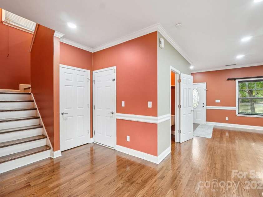 2703 Bramble Ridge Court, Charlotte, NC 28215.  MLS# CAR4285813, YatesRealty ID 32382. 