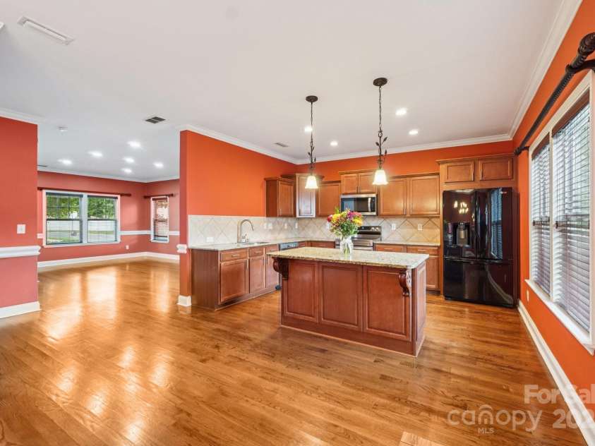 2703 Bramble Ridge Court, Charlotte, NC 28215.  MLS# CAR4285813, YatesRealty ID 32382. 