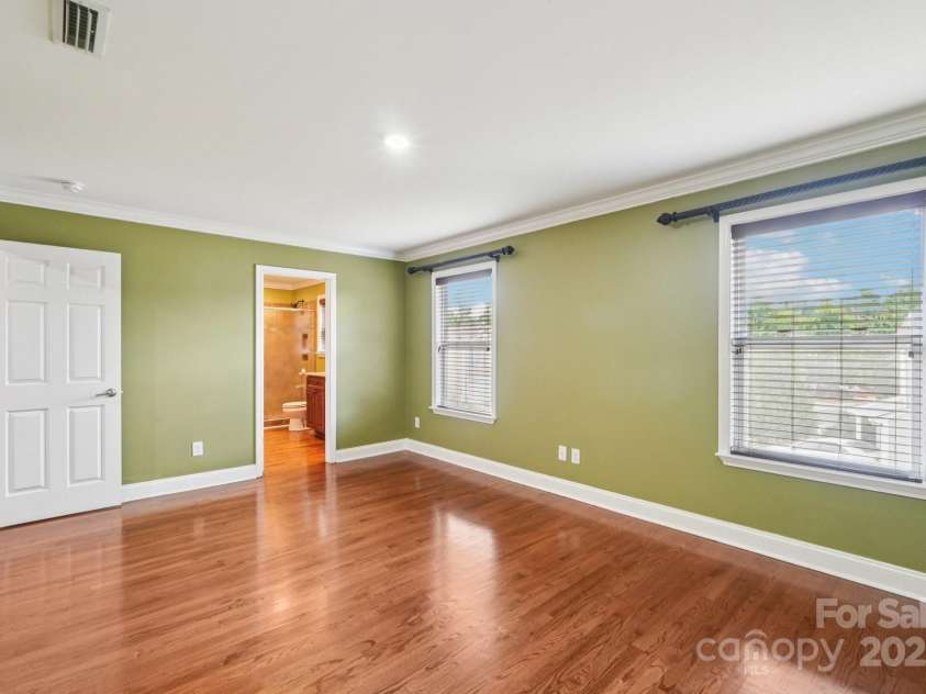 2703 Bramble Ridge Court, Charlotte, NC 28215.  MLS# CAR4285813, YatesRealty ID 32382. 