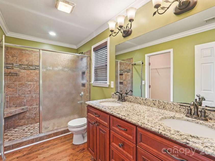 2703 Bramble Ridge Court, Charlotte, NC 28215.  MLS# CAR4285813, YatesRealty ID 32382. 