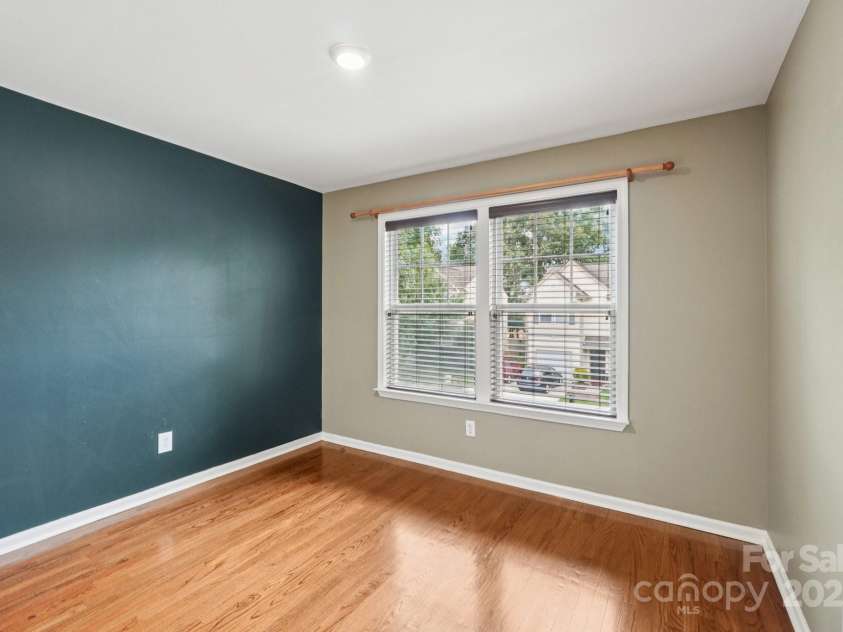 2703 Bramble Ridge Court, Charlotte, NC 28215.  MLS# CAR4285813, YatesRealty ID 32382. 