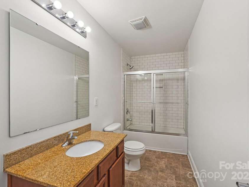 2703 Bramble Ridge Court, Charlotte, NC 28215.  MLS# CAR4285813, YatesRealty ID 32382. 