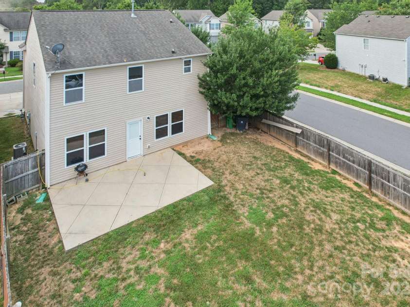 2703 Bramble Ridge Court, Charlotte, NC 28215.  MLS# CAR4285813, YatesRealty ID 32382. 